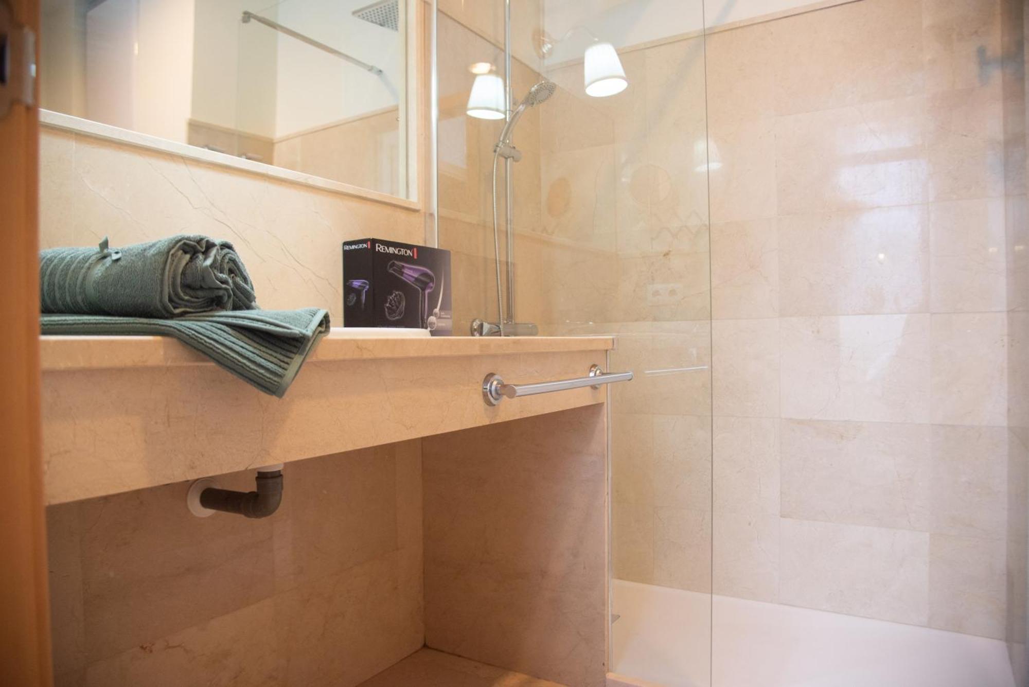 Tentudia Charming Apartments With Private Roof-Top Or Patio In San Bernardo By Ocityzen Seville Luaran gambar