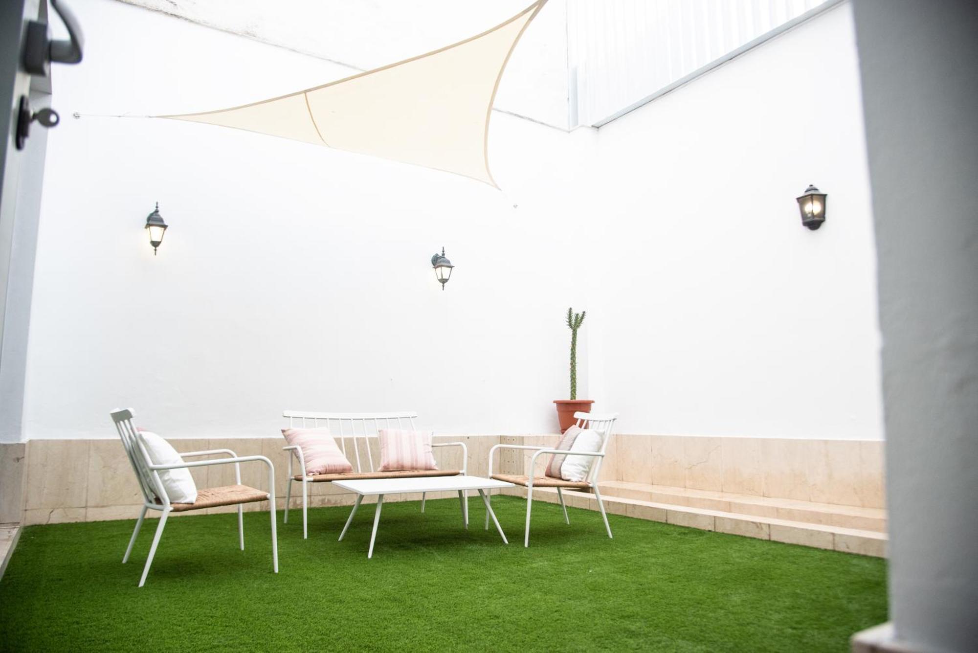 Tentudia Charming Apartments With Private Roof-Top Or Patio In San Bernardo By Ocityzen Seville Luaran gambar